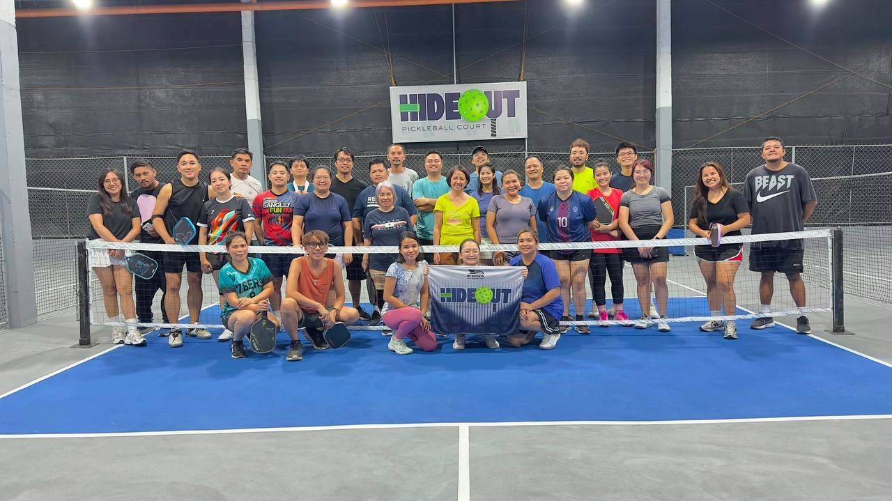 HIDEOUT community on court